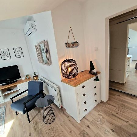 Studio Apartman Varadero Бьеловар Экстерьер фото