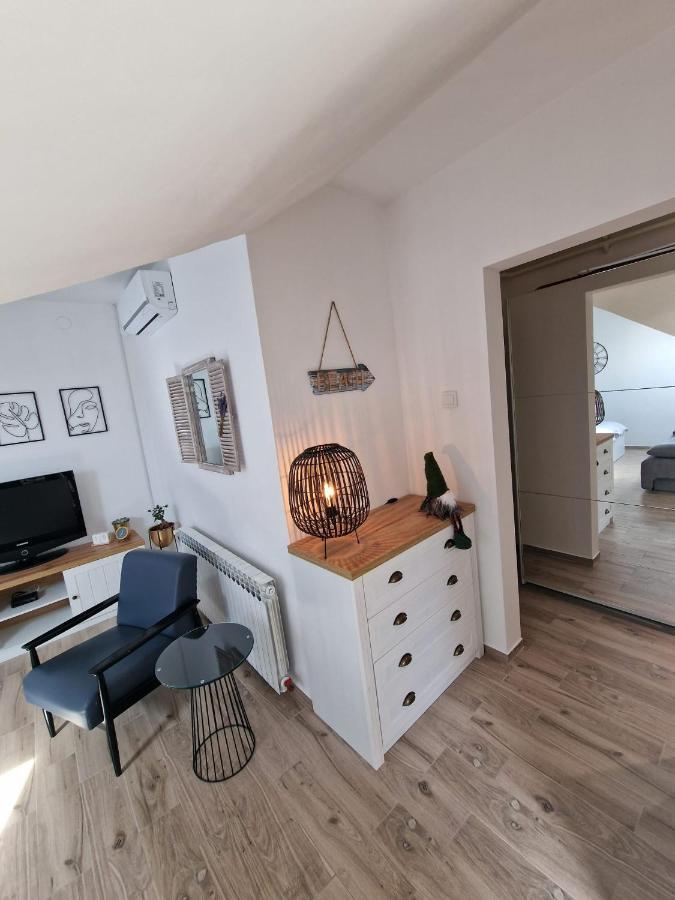Studio Apartman Varadero Бьеловар Экстерьер фото